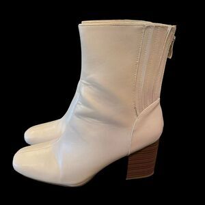 Women's Faux Leather Tru Comfort White Boots Size10